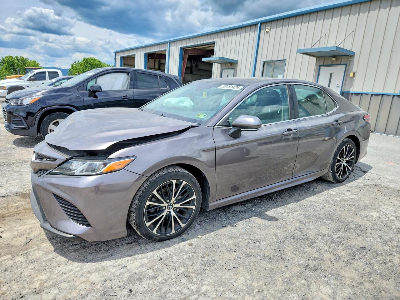 Salvage Toyota Camry Image