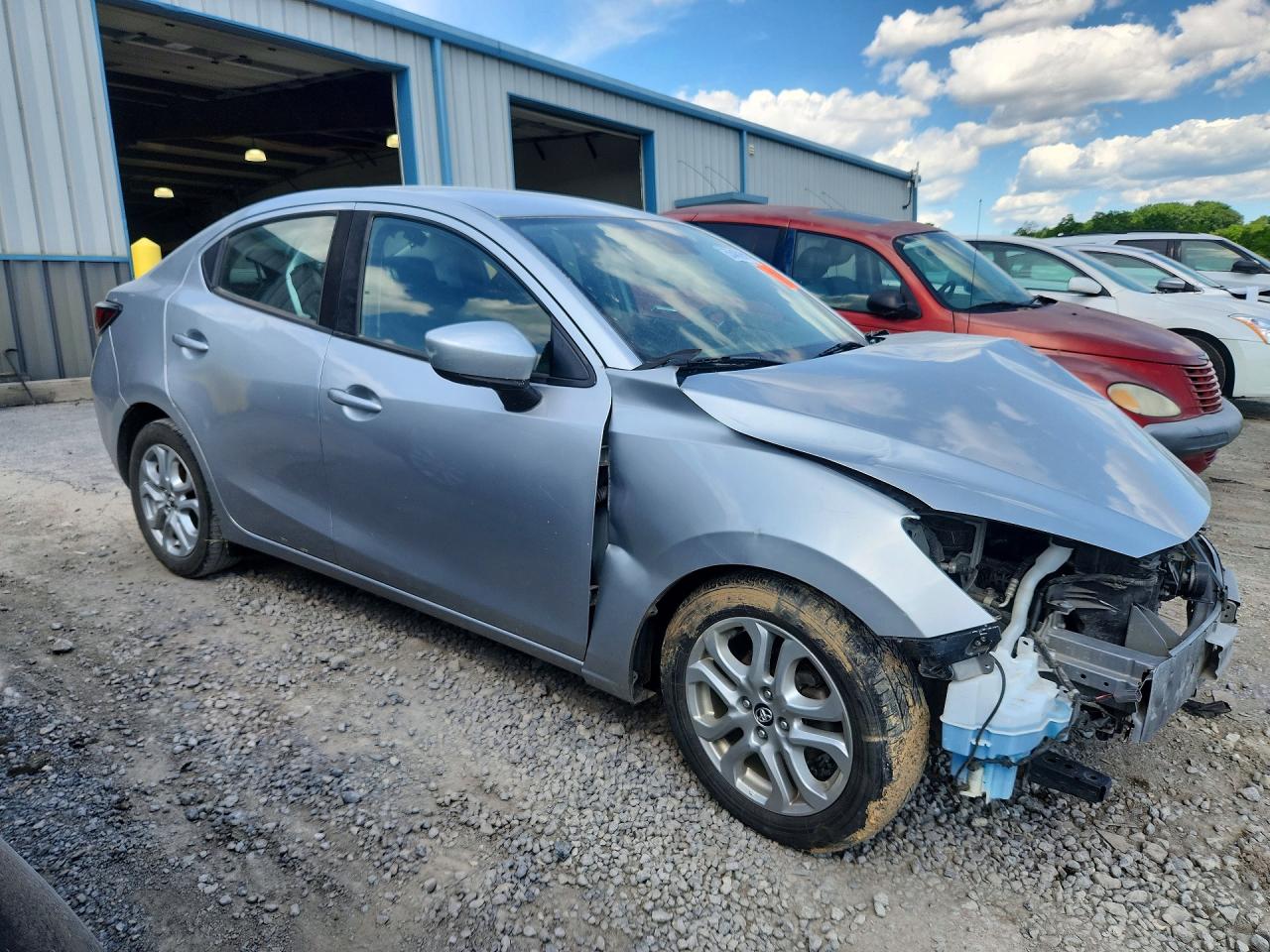 Toyota Yaris Base
