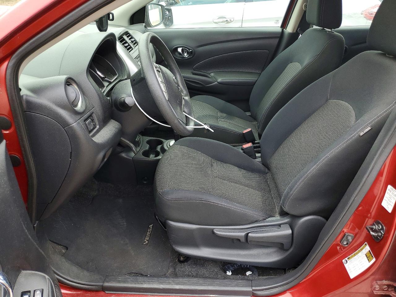 Nissan Versa 1.6 Sv