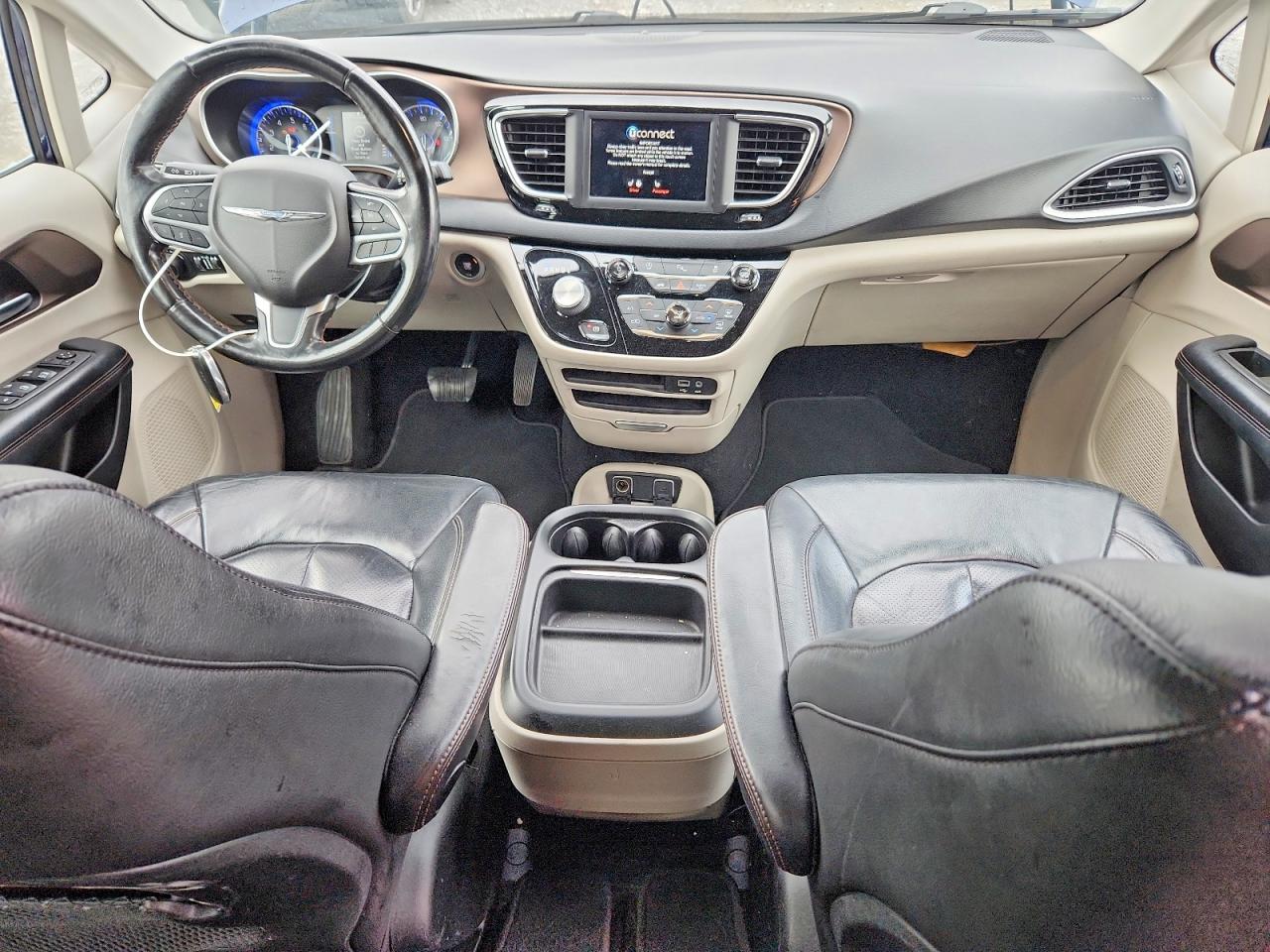 Chrysler Pacifica Touring L