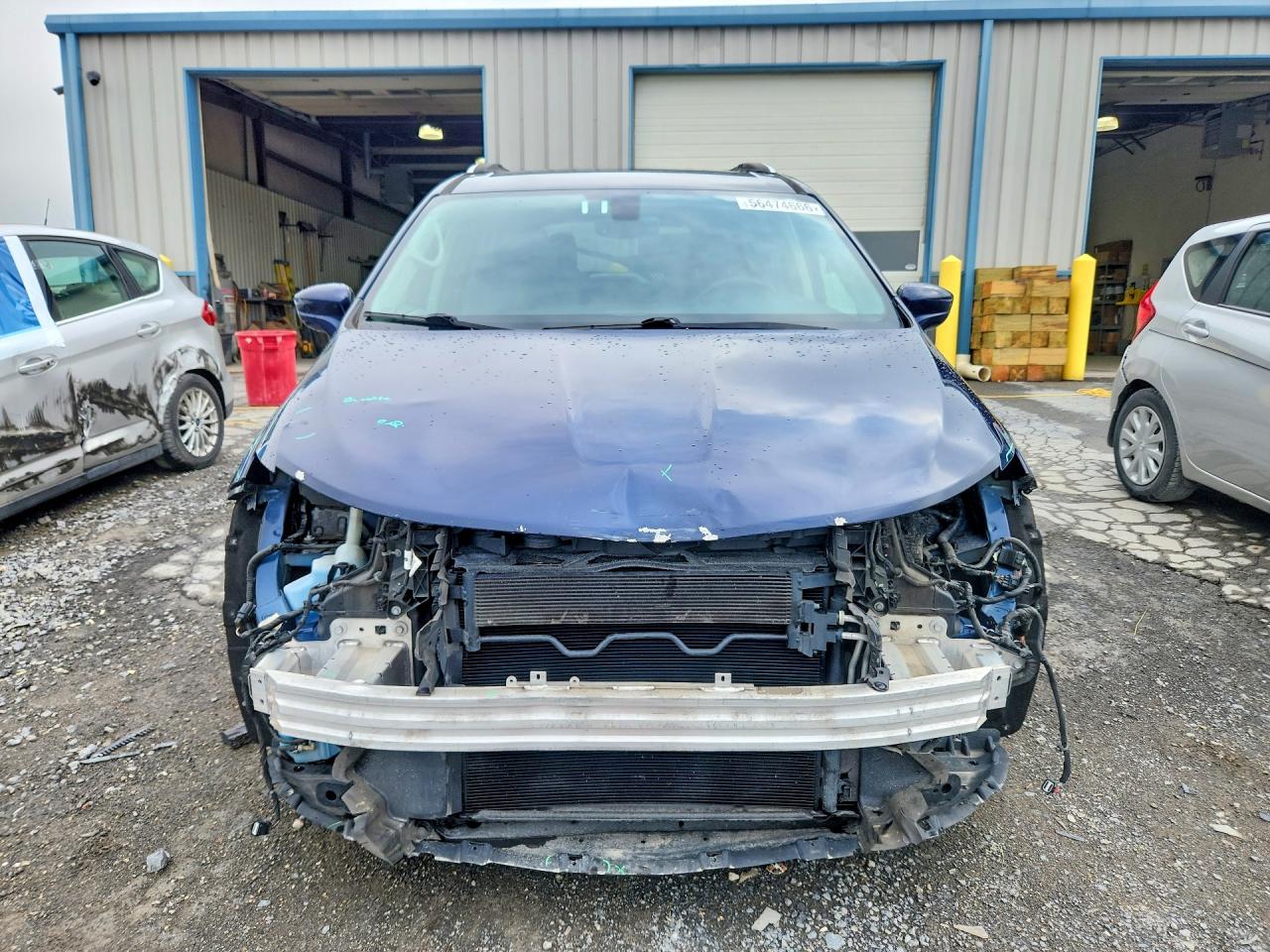 Chrysler Pacifica Touring L