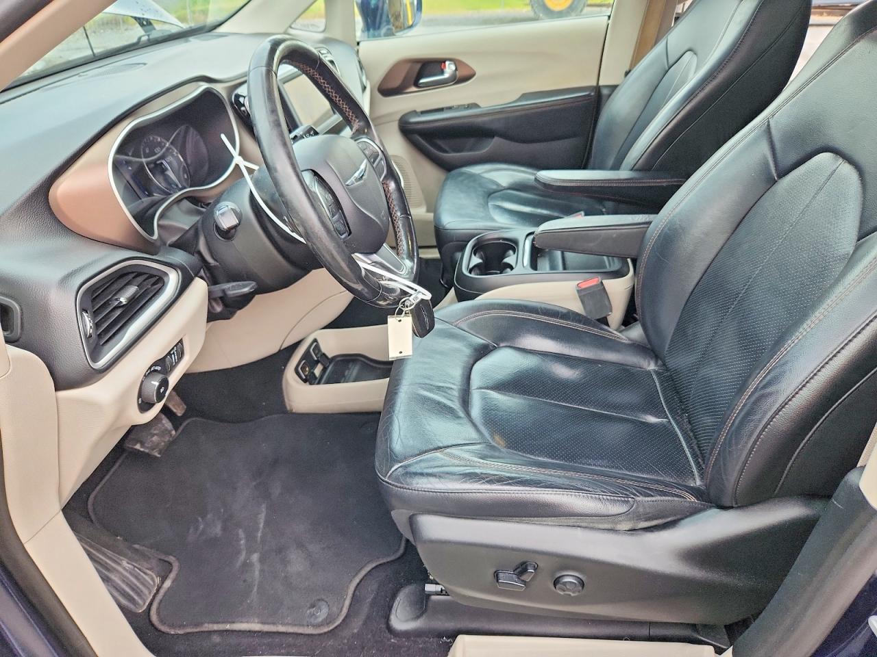 Chrysler Pacifica Touring L