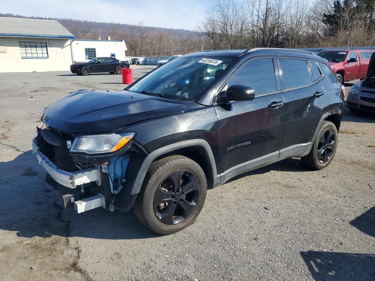 Salvage Jeep Compass Image