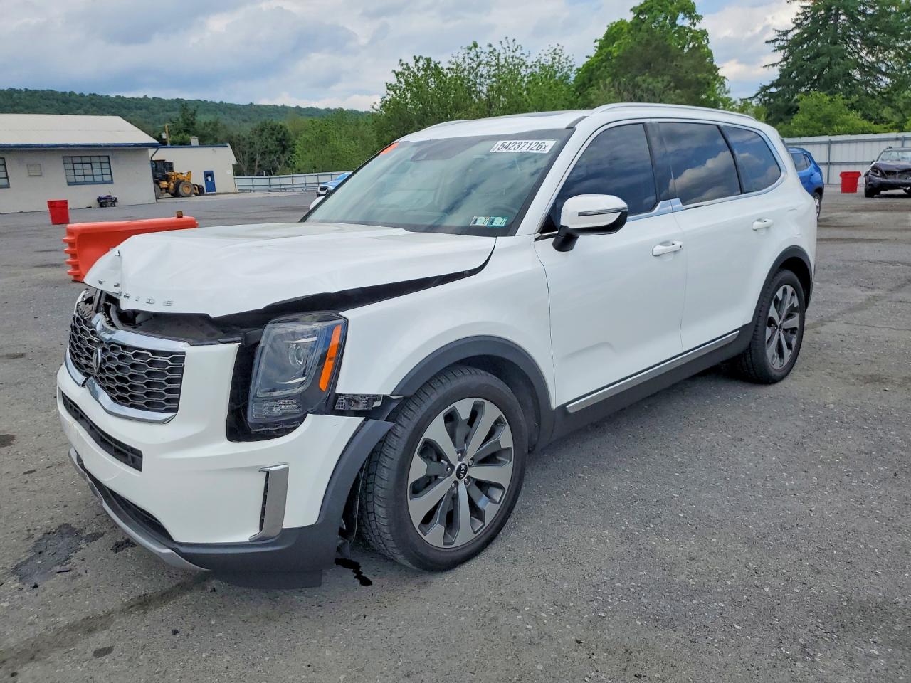 Salvage Kia Telluride Image