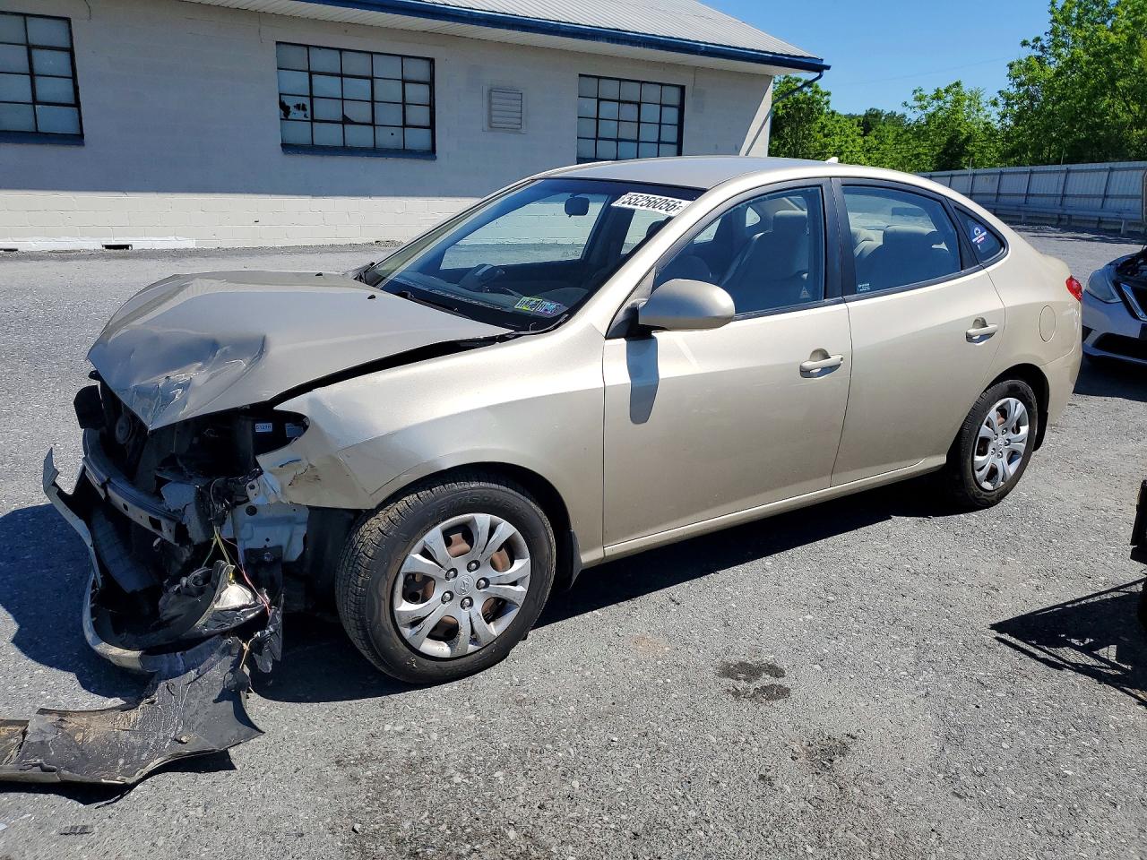 Salvage Hyundai ELANTRA Image