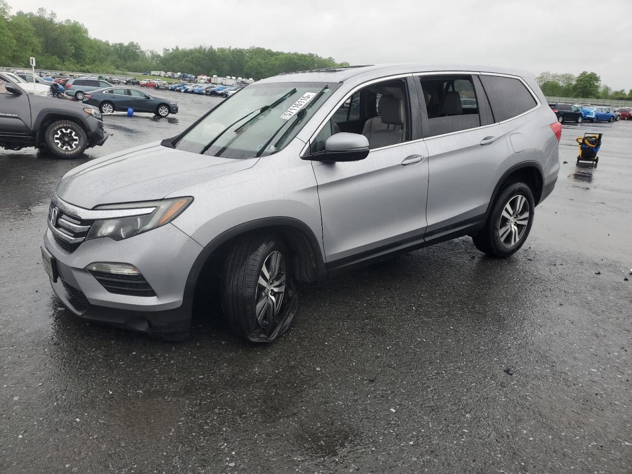 Salvage Honda Pilot Image