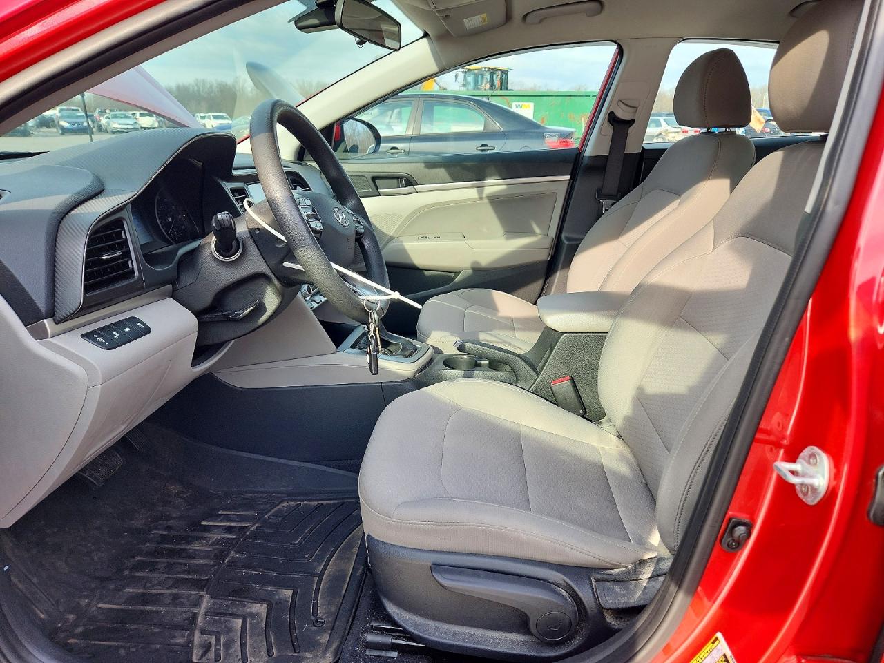 Hyundai ELANTRA Sel
