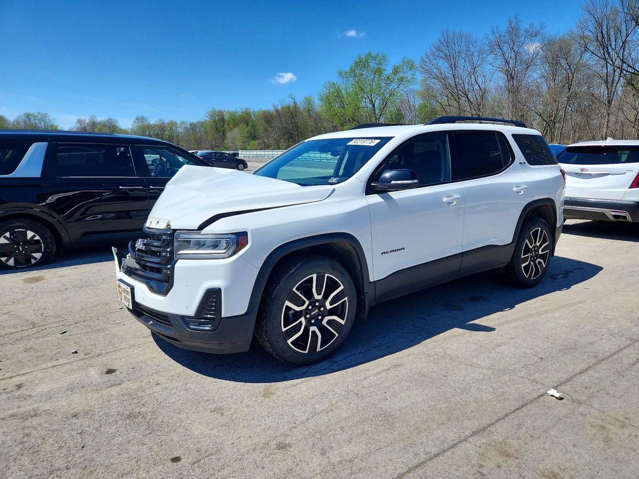 Salvage GMC Acadia Image