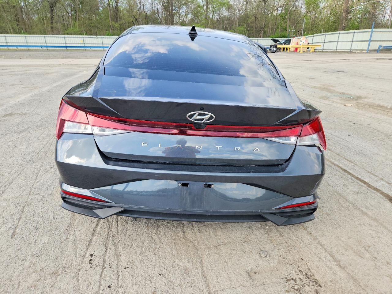Hyundai ELANTRA Sel