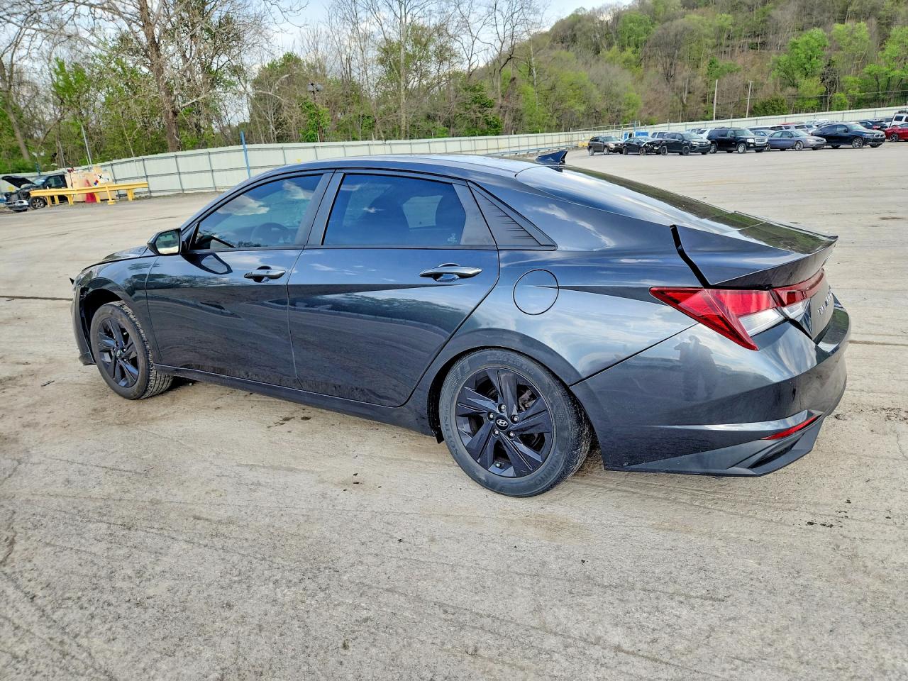 Hyundai ELANTRA Sel