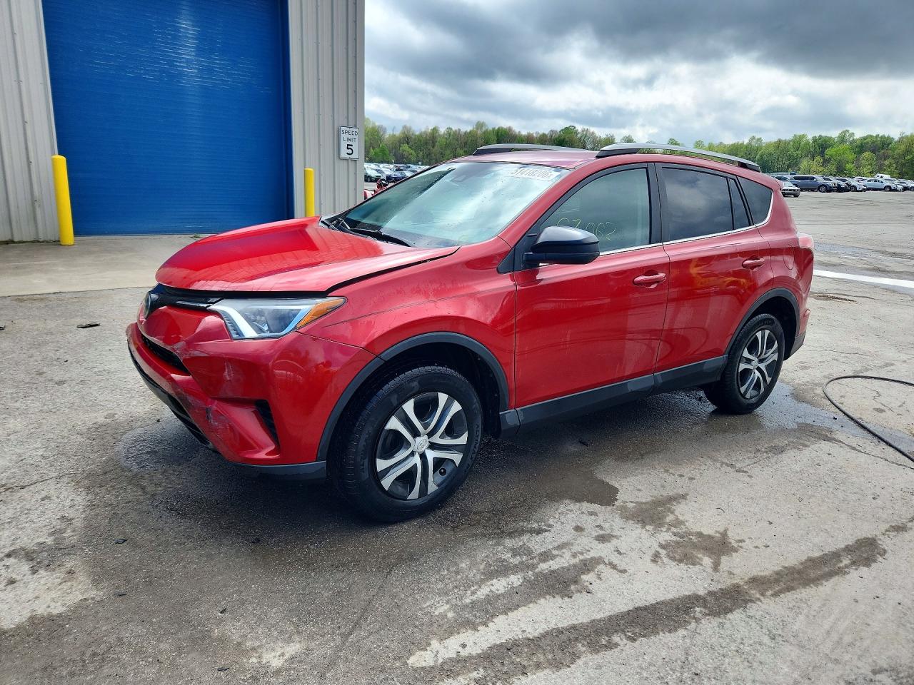 Salvage Toyota RAV4 Image