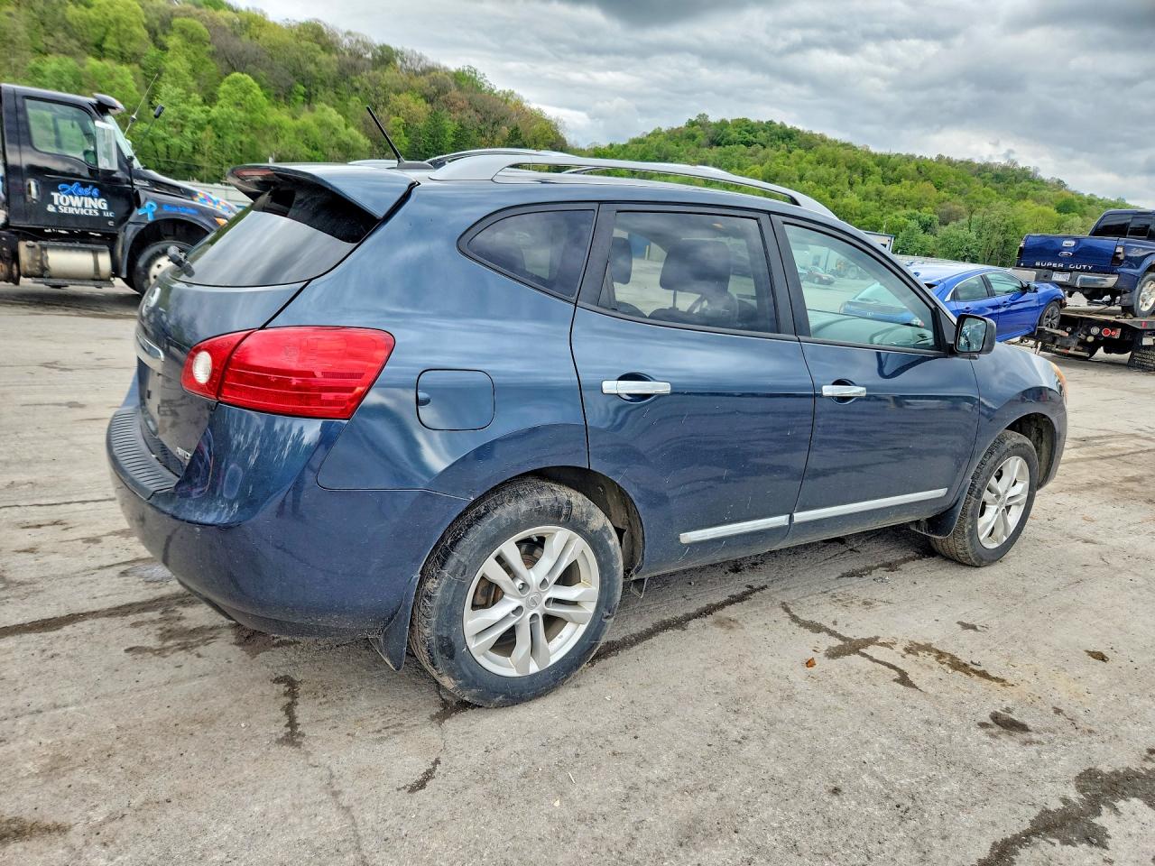 Nissan Rogue S