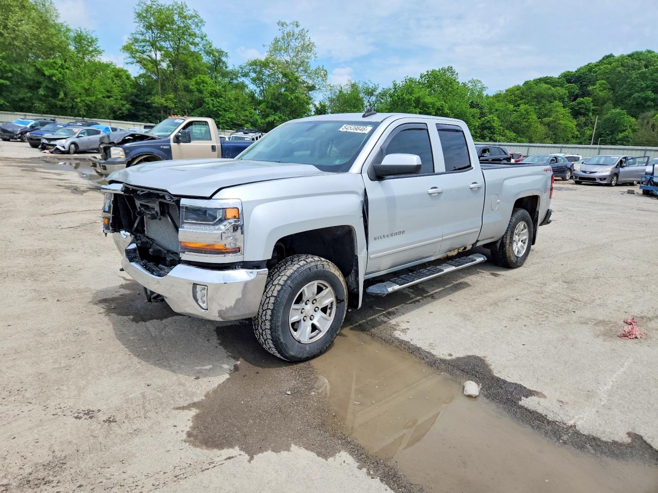 Salvage Chevrolet Silverado Image