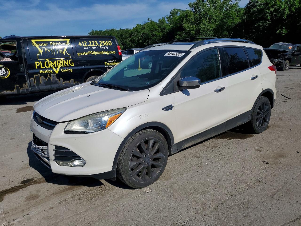 Salvage Ford Escape Image