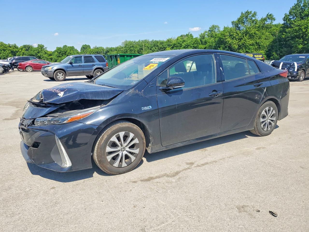 Salvage Toyota Prius Image