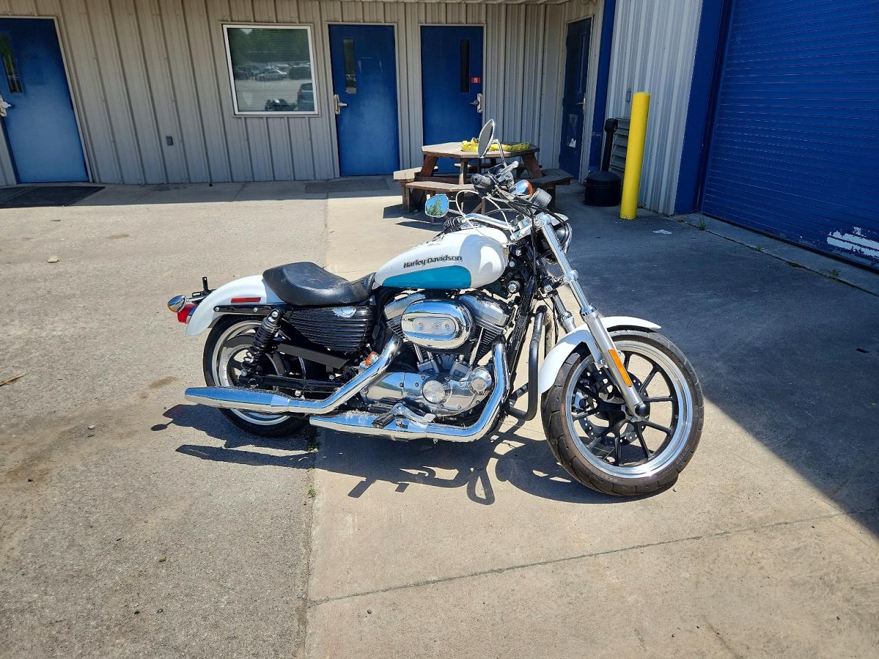 Salvage Harley-Davidson Xl Image