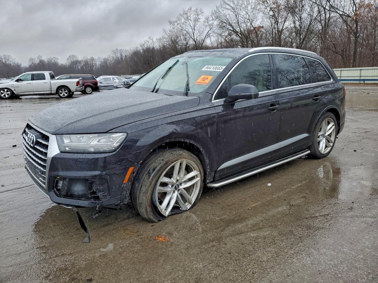Salvage Audi Q7 Image