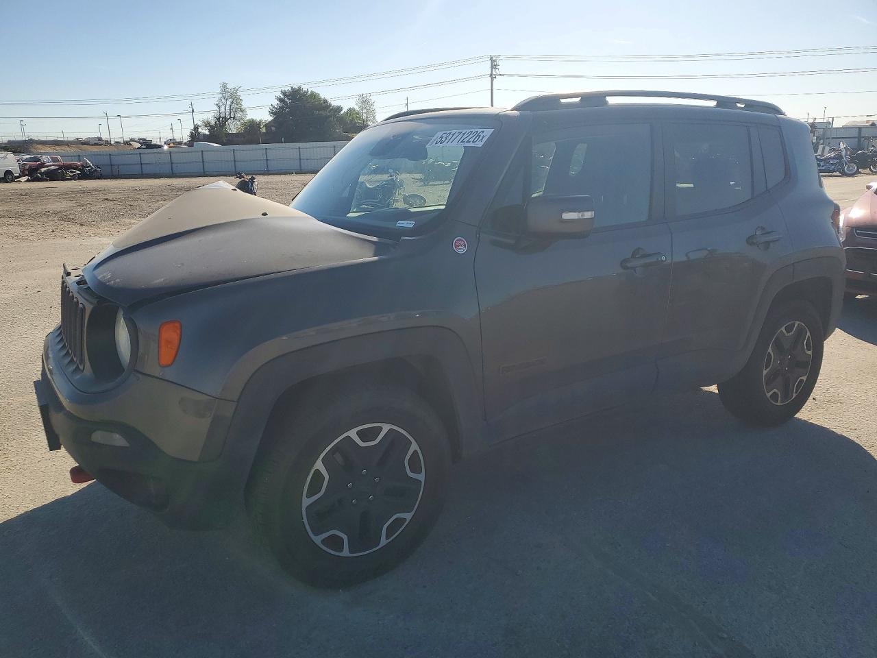 Salvage Jeep Renegade Image