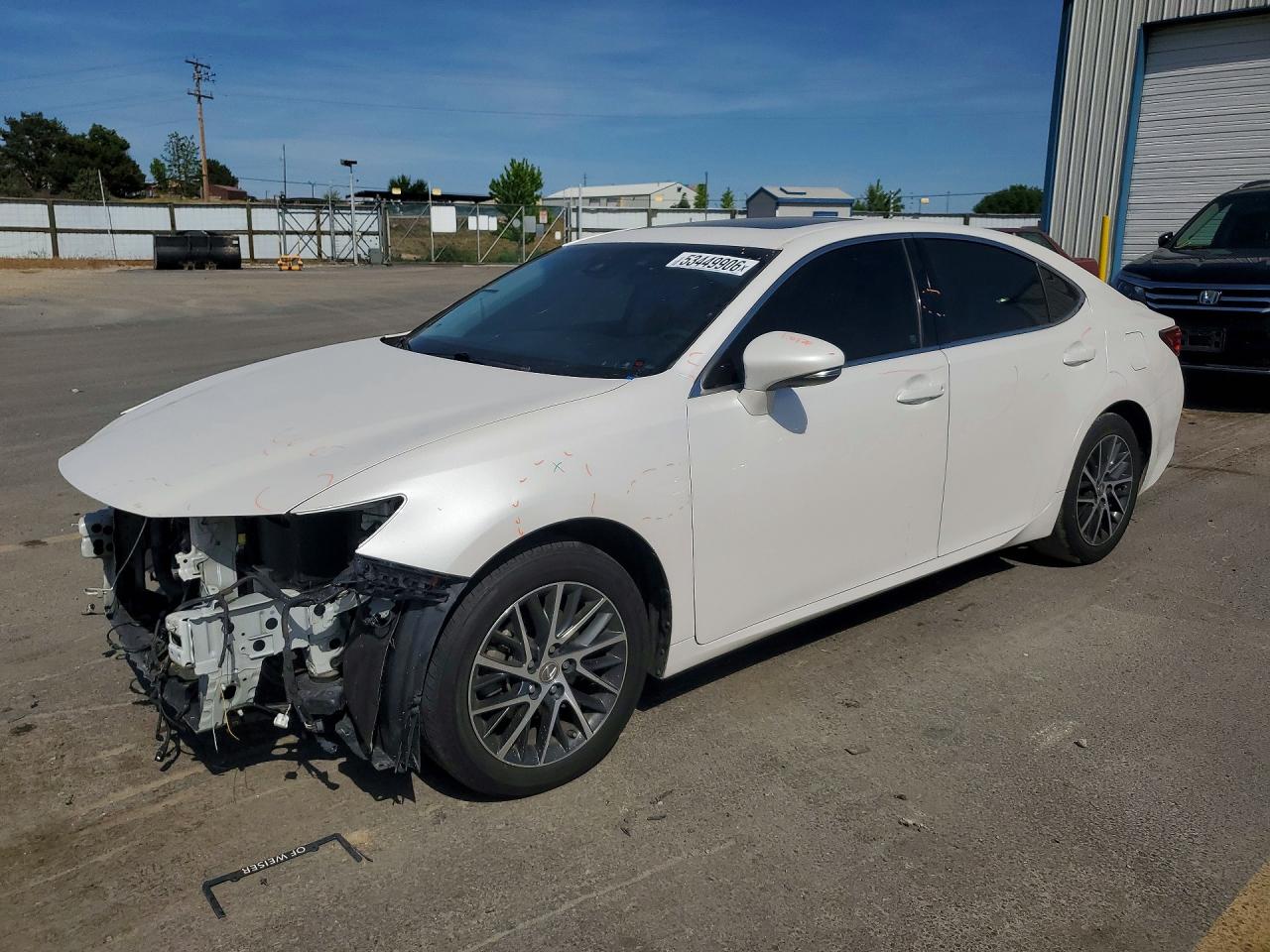 Salvage Lexus Es Image