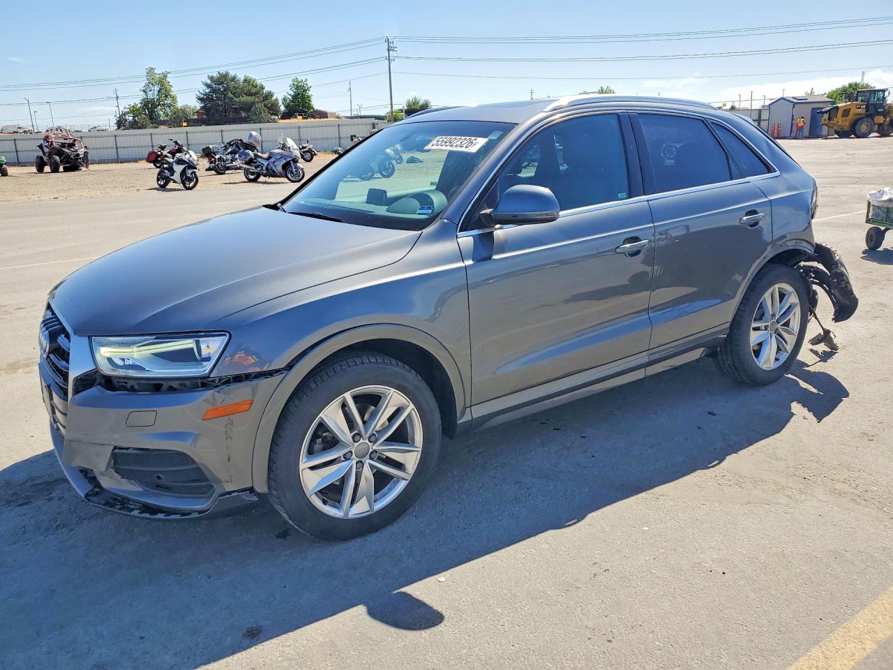 Salvage Audi Q3 Image
