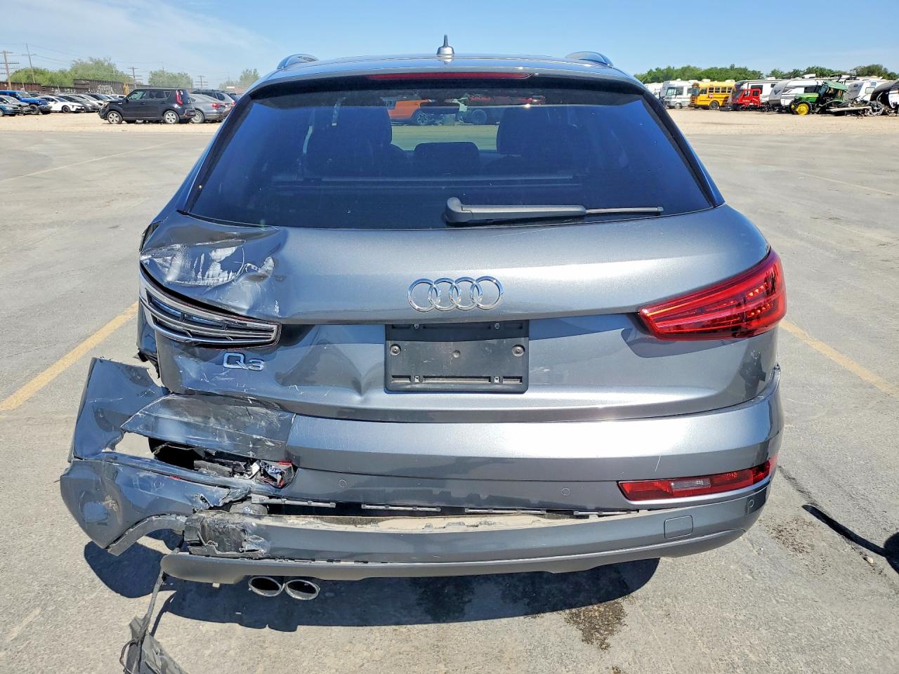 Audi Q3 Premium Plus