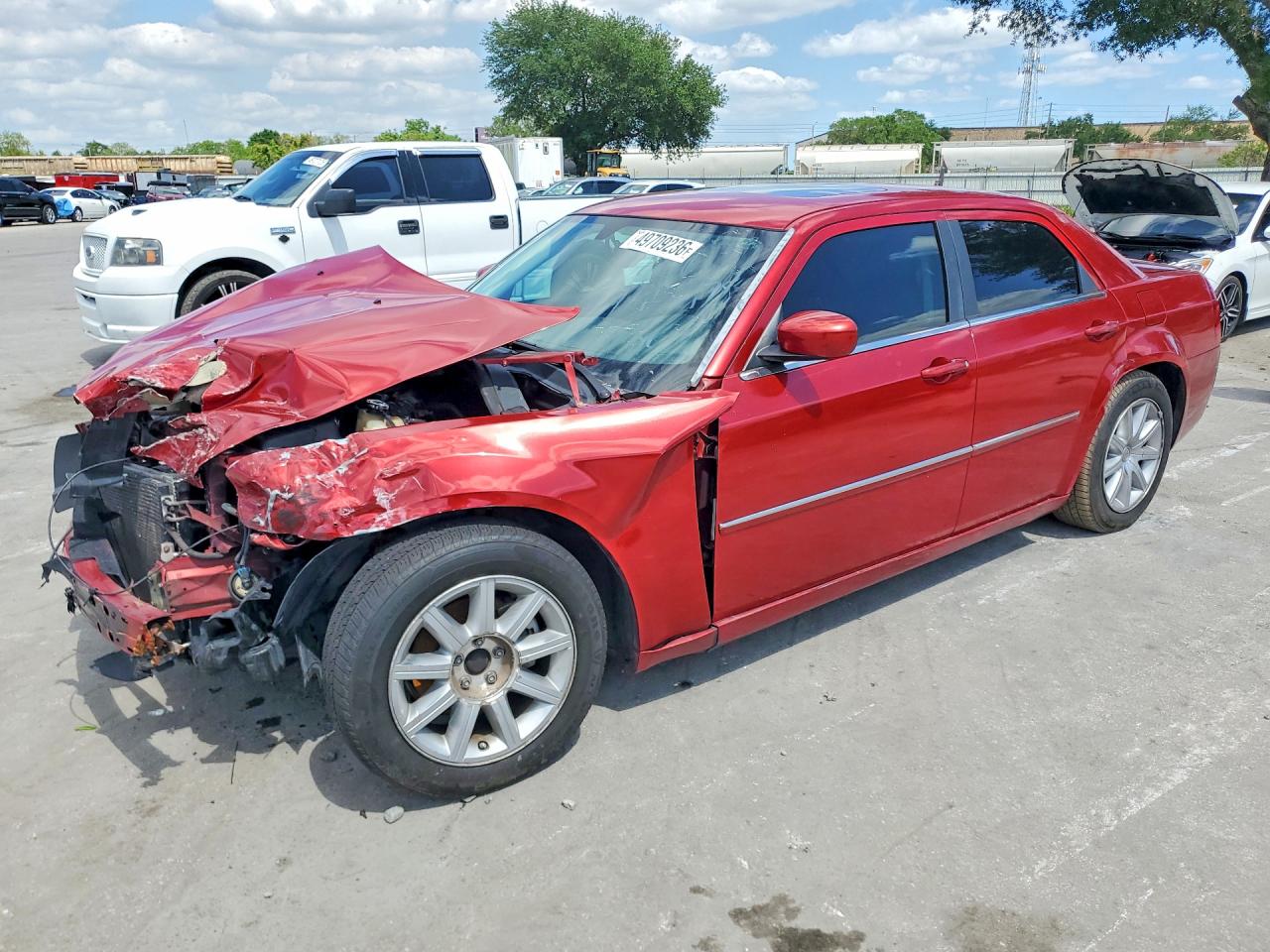 Salvage Chrysler 300 Image