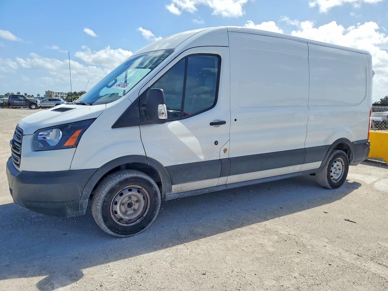 Salvage Ford Transit Image