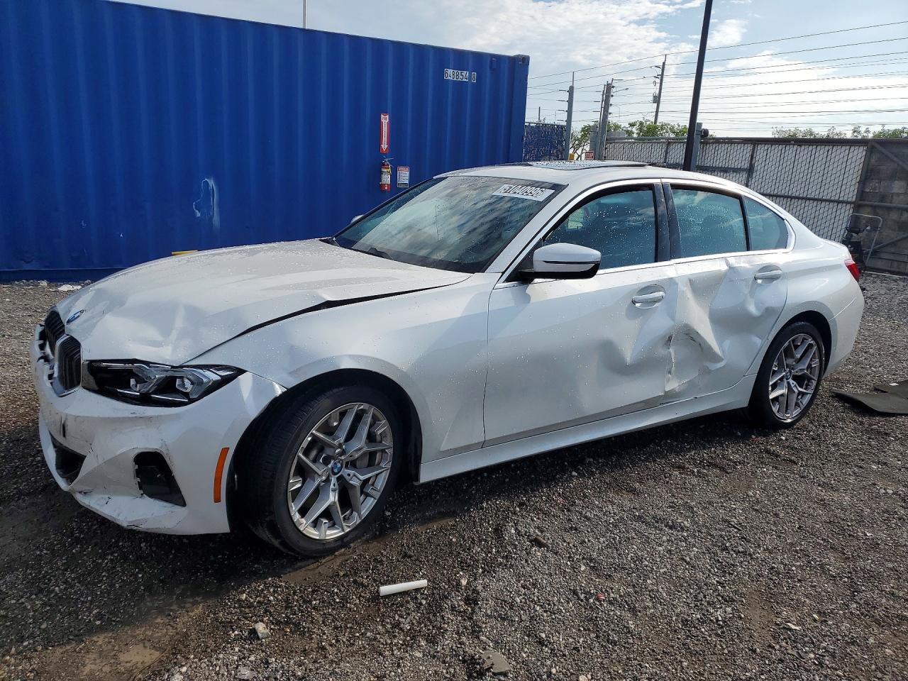 Salvage BMW 3 Series Image
