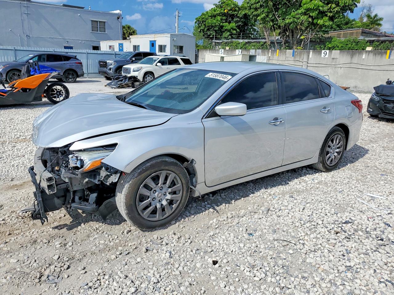 Salvage Nissan Altima Image