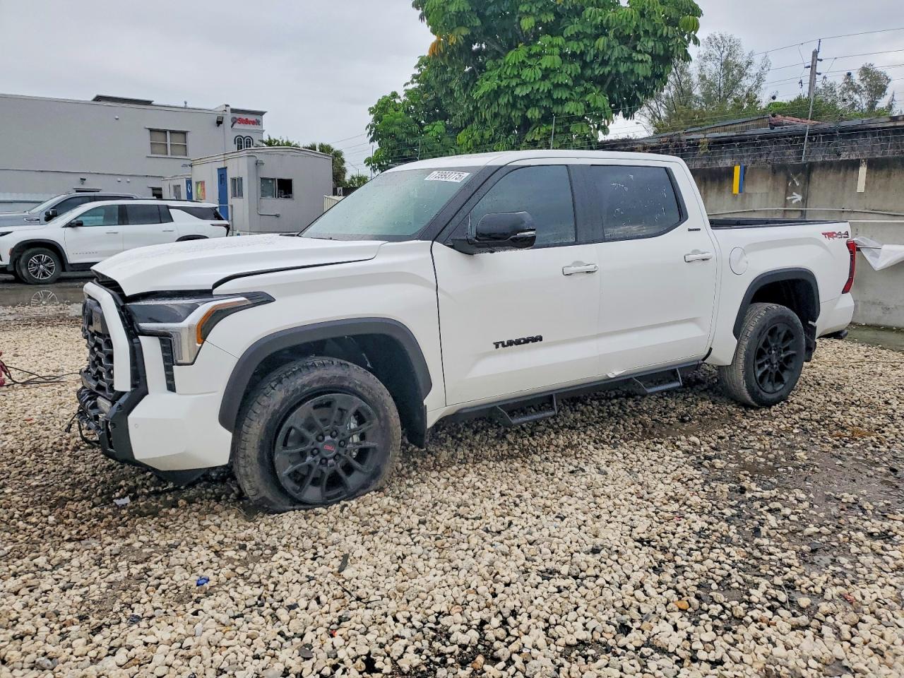Salvage Toyota Tundra Image