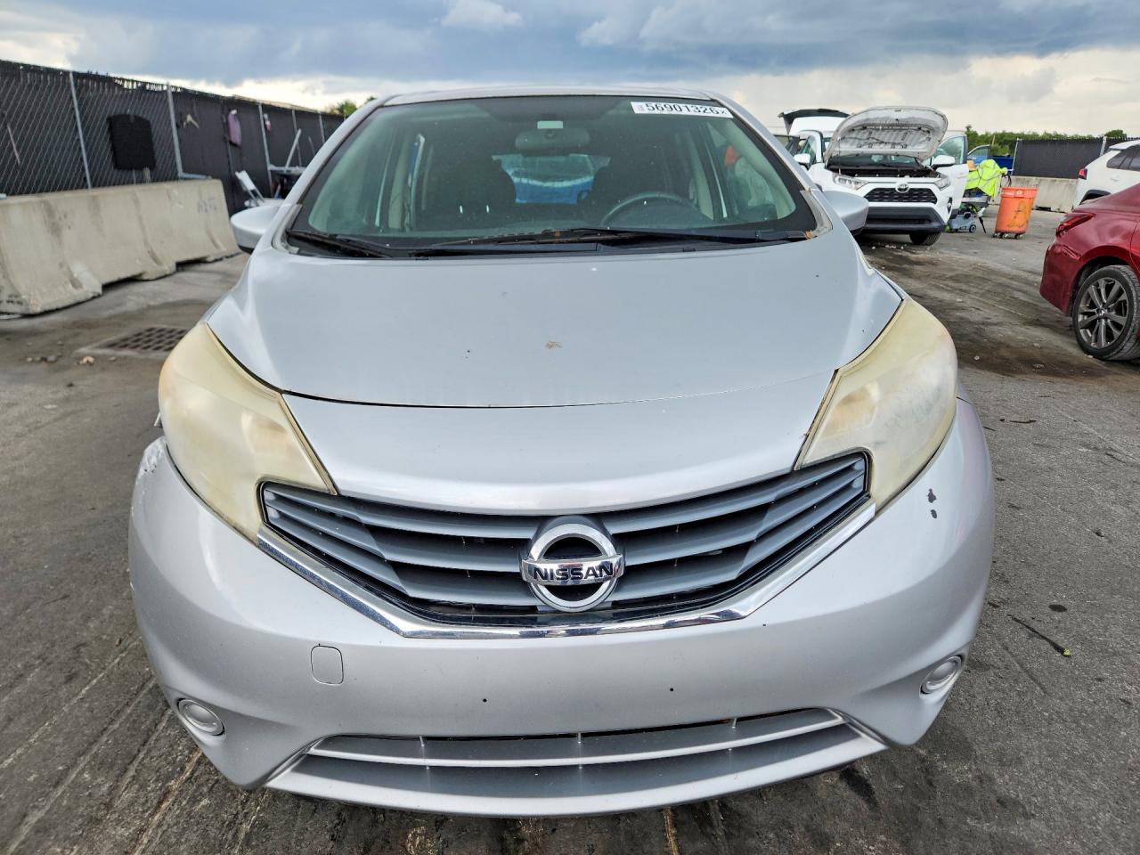 Nissan Versa Sv