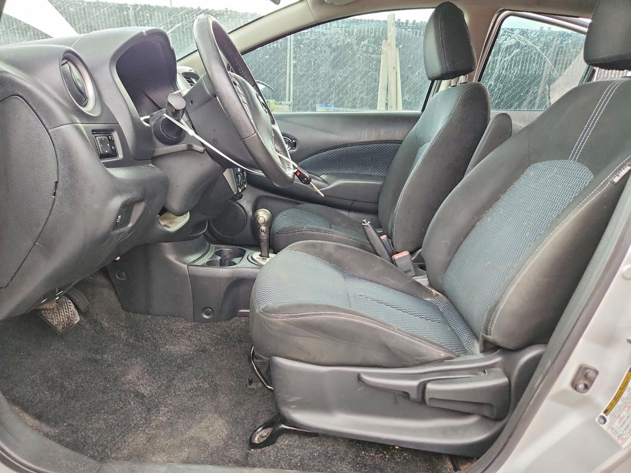 Nissan Versa Sv