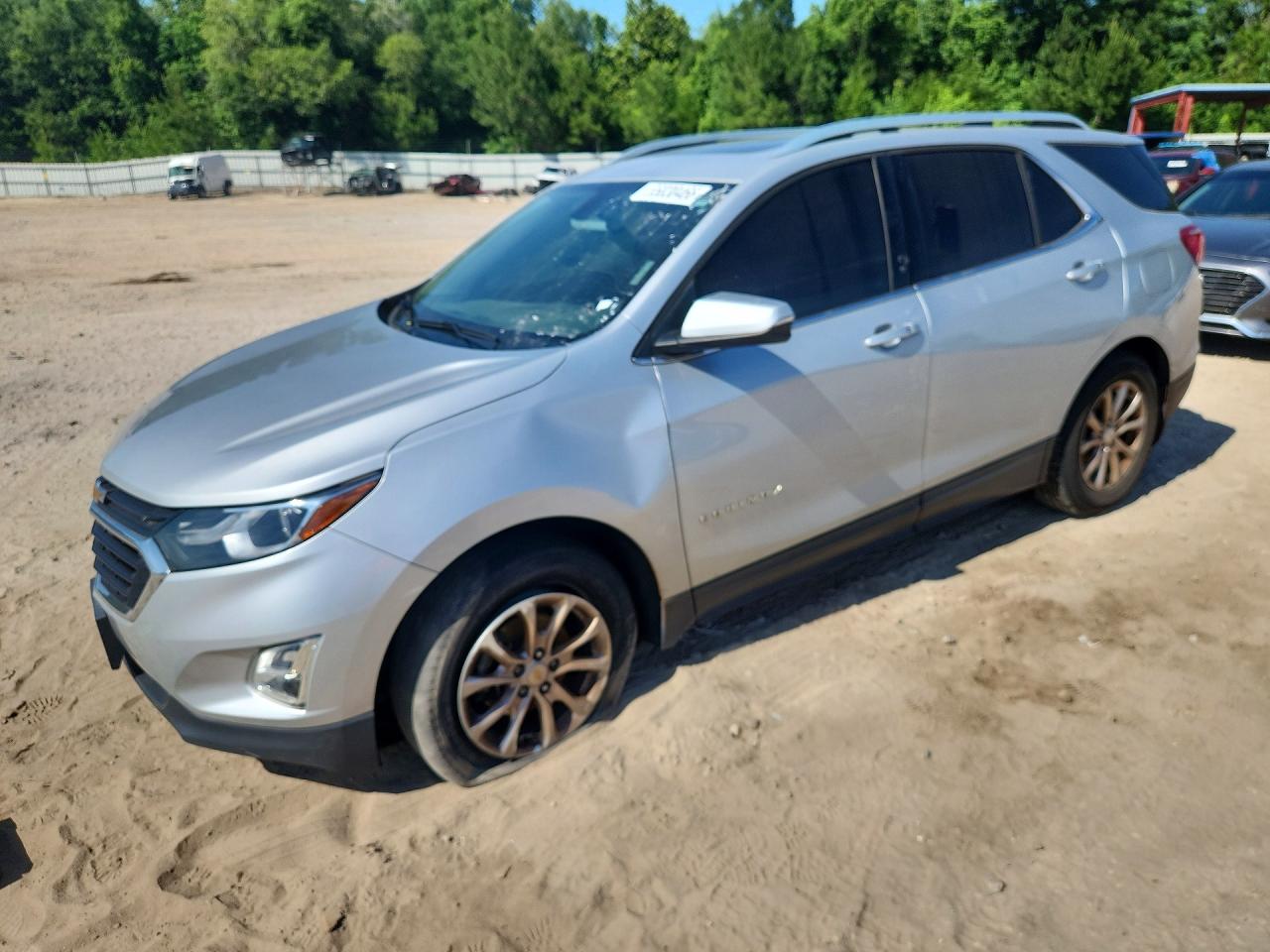 Salvage Chevrolet Equinox Image