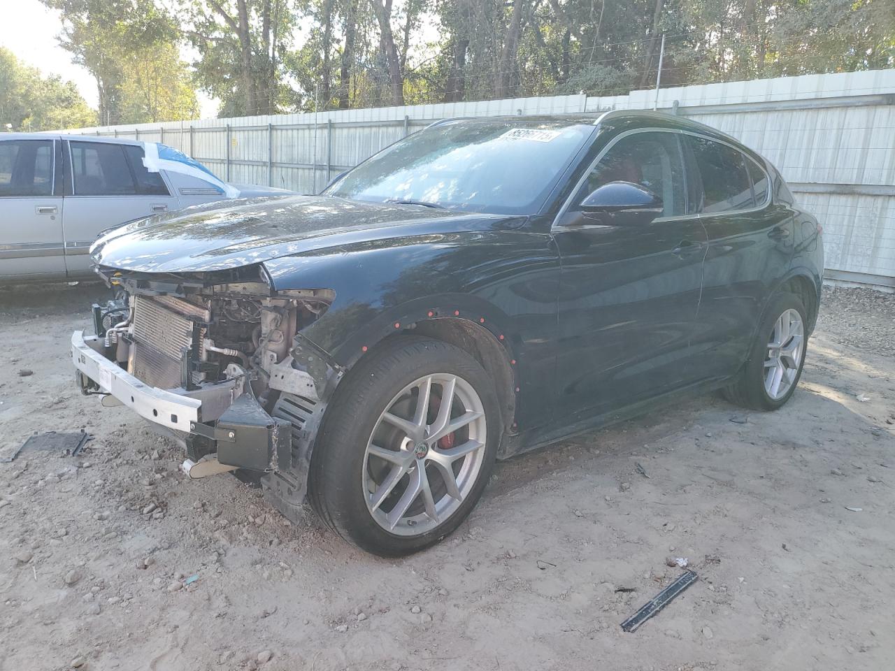 Salvage Alfa Romeo Stelvio Image