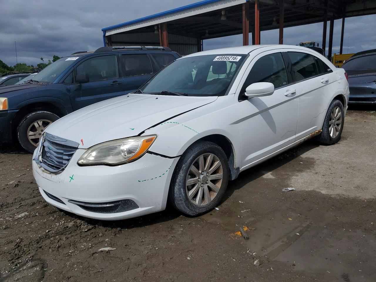 Salvage Chrysler 200 Image