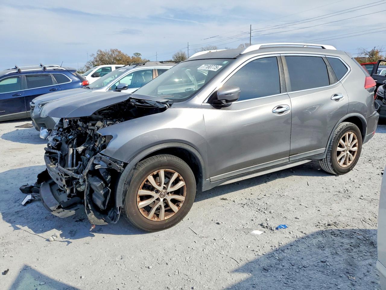Salvage Nissan Rogue Image