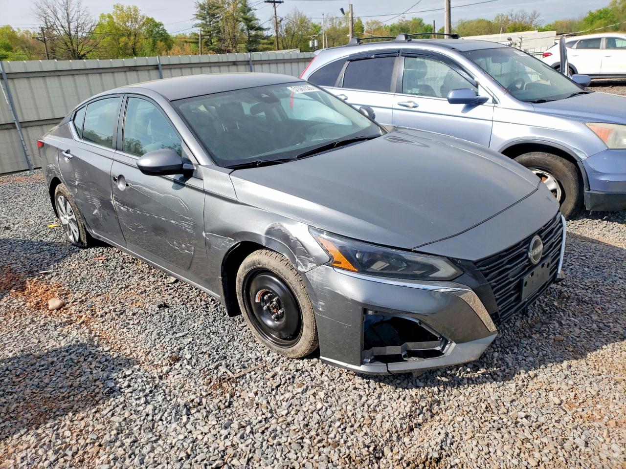 Nissan Altima S