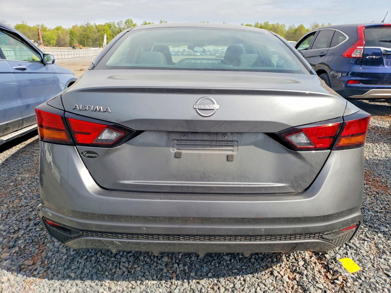 Nissan Altima S