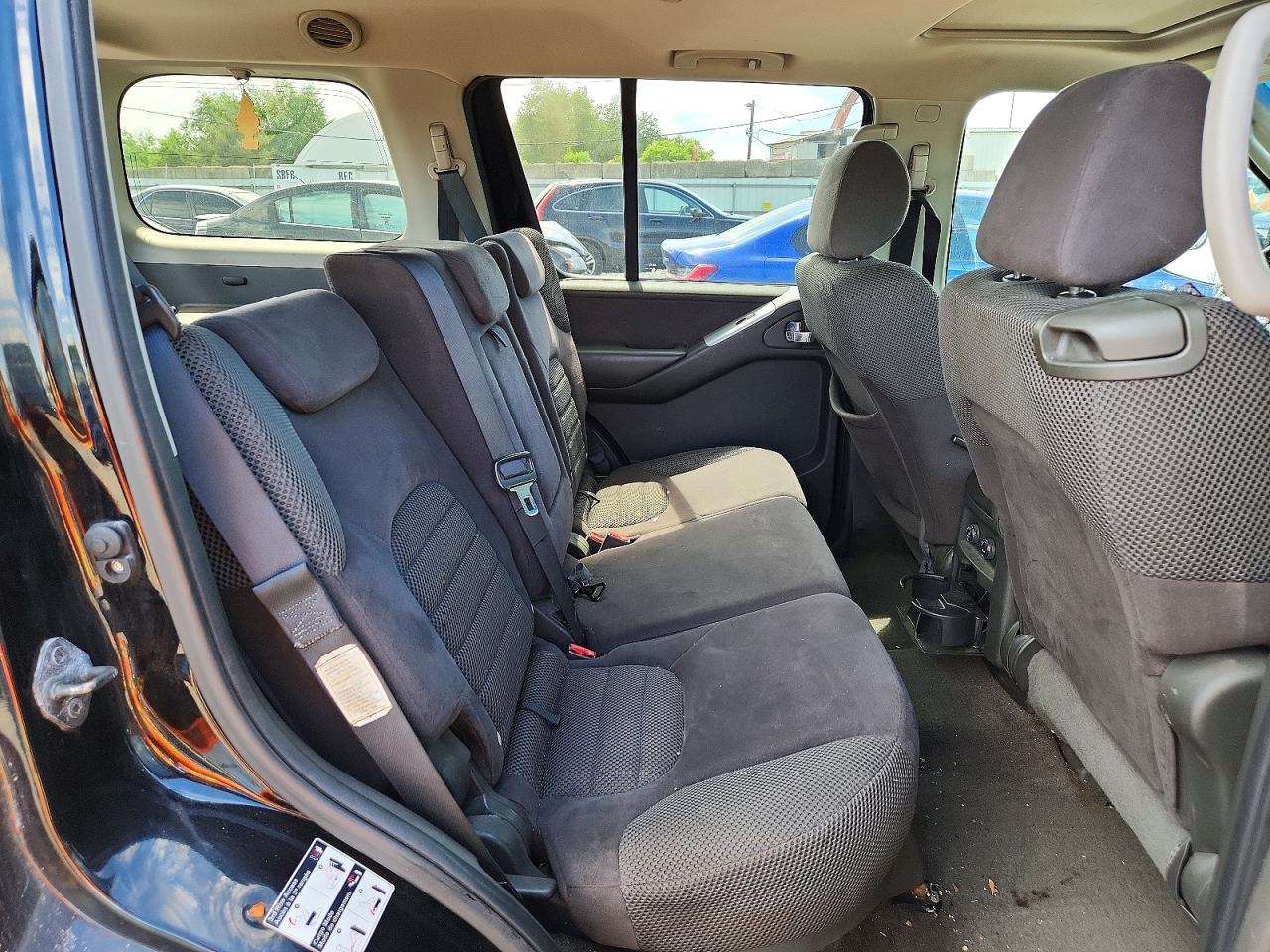 Nissan Pathfinder S
