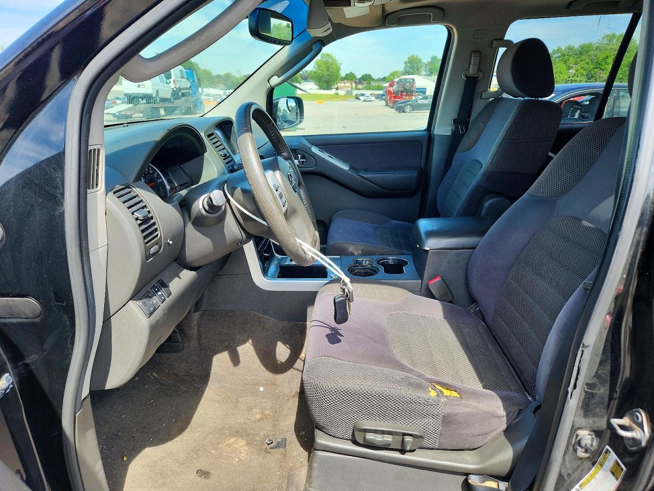 Nissan Pathfinder S