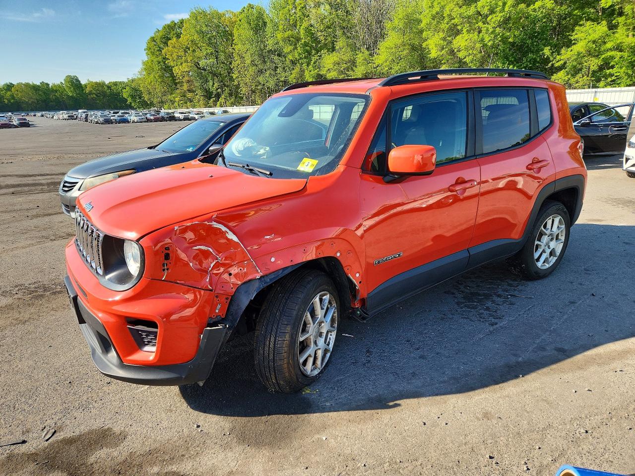 Salvage Jeep Renegade Image