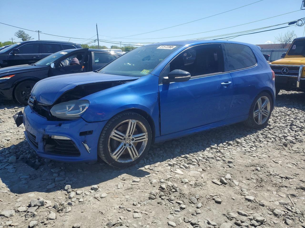 Salvage Volkswagen Golf Image