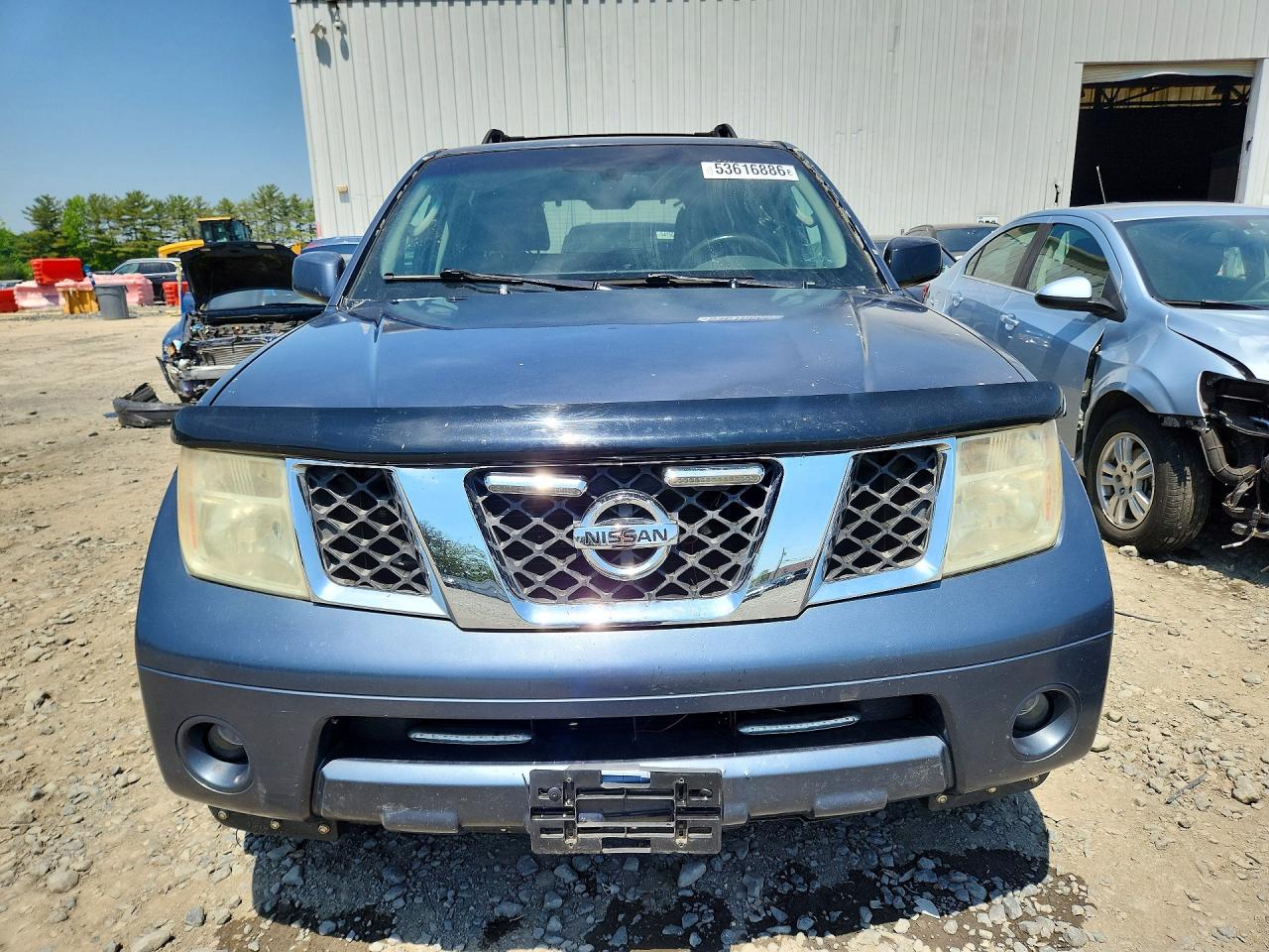 Nissan Pathfinder S