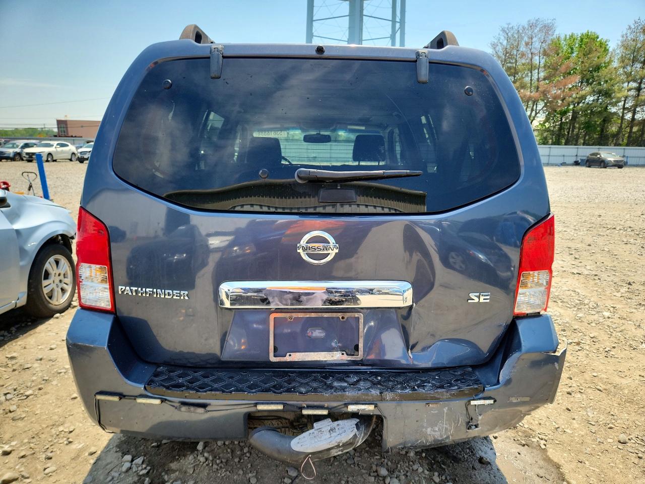 Nissan Pathfinder S