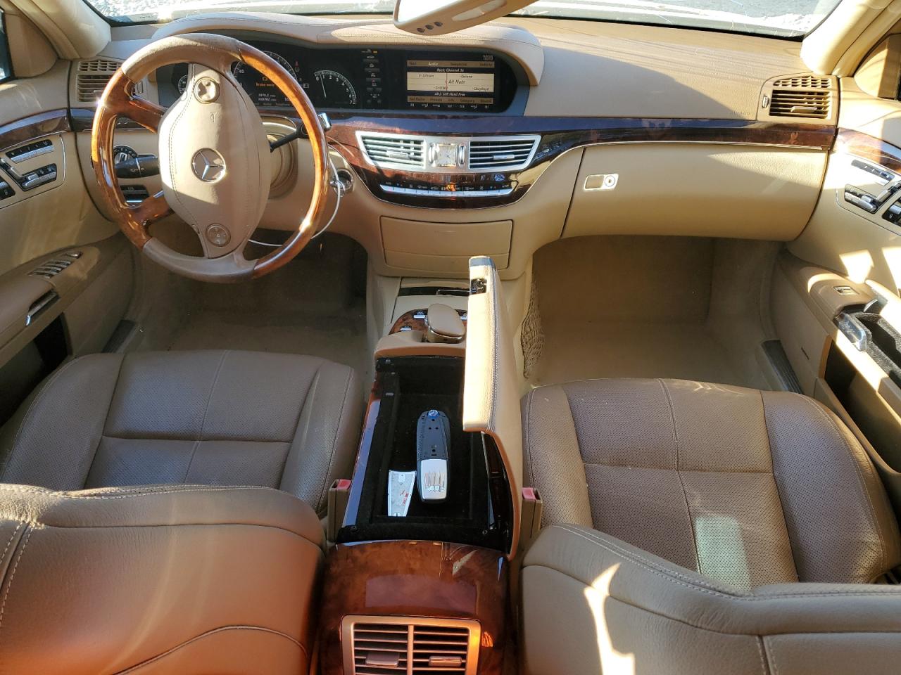 Mercedes-Benz S-Class 550