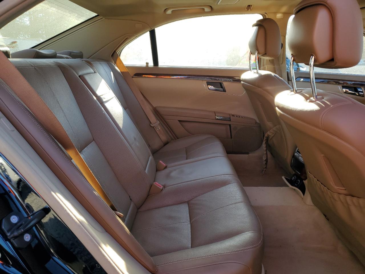 Mercedes-Benz S-Class 550