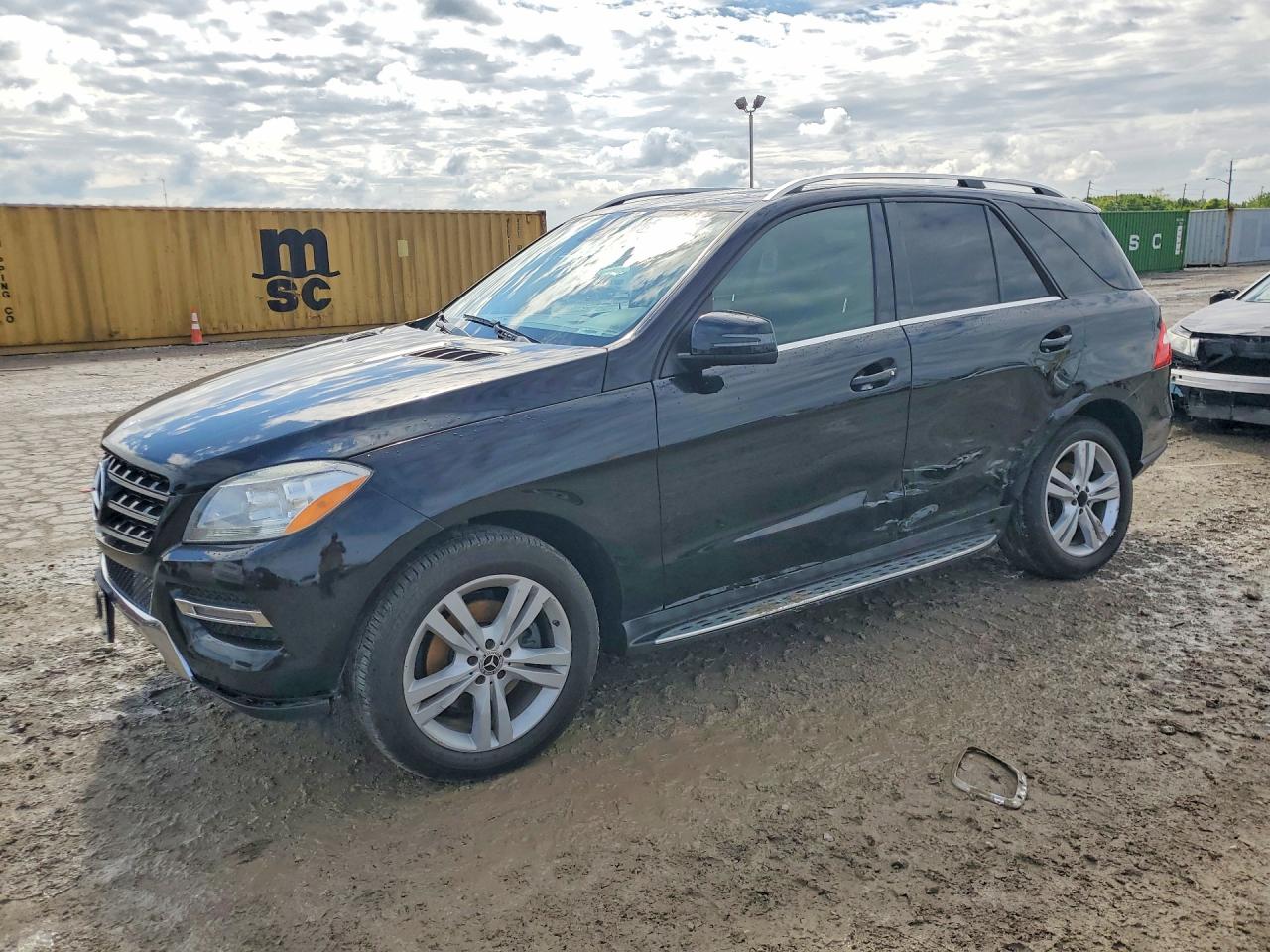Salvage Mercedes-Benz M-Class Image