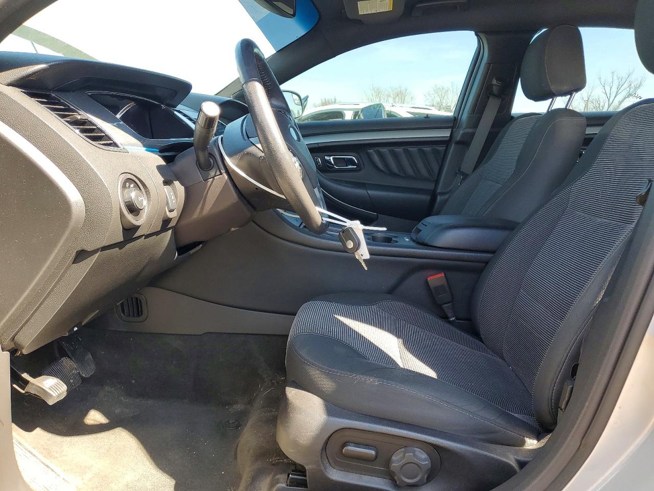 Ford Taurus Sel