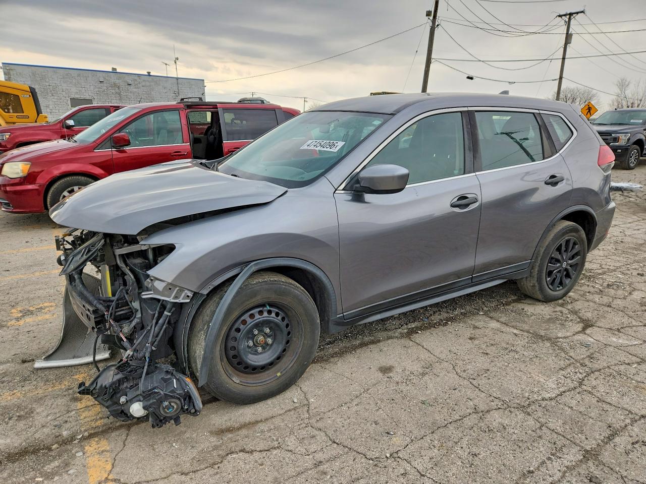 Salvage Nissan Rogue Image