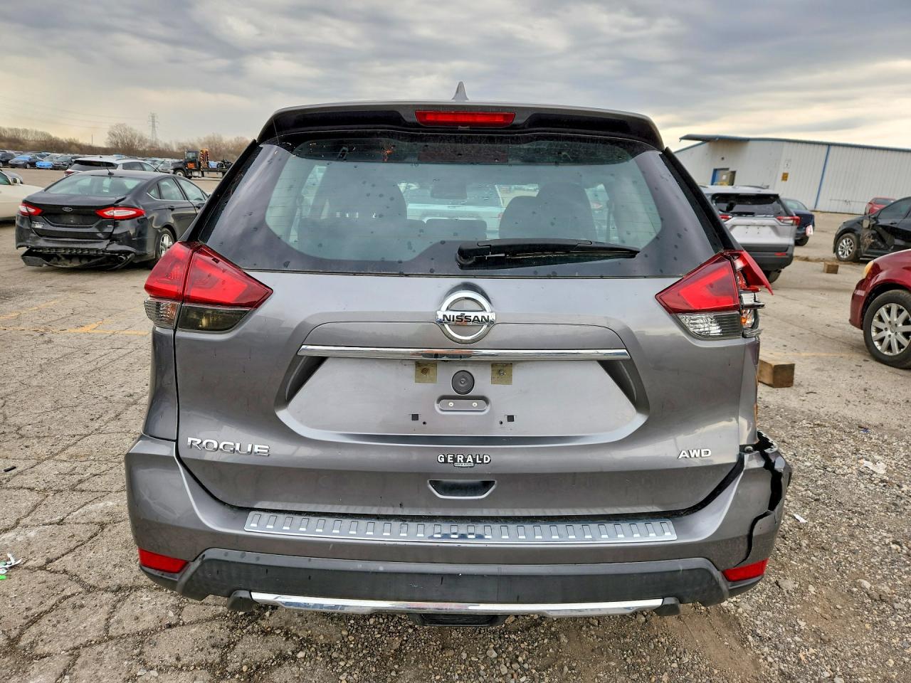 Nissan Rogue S